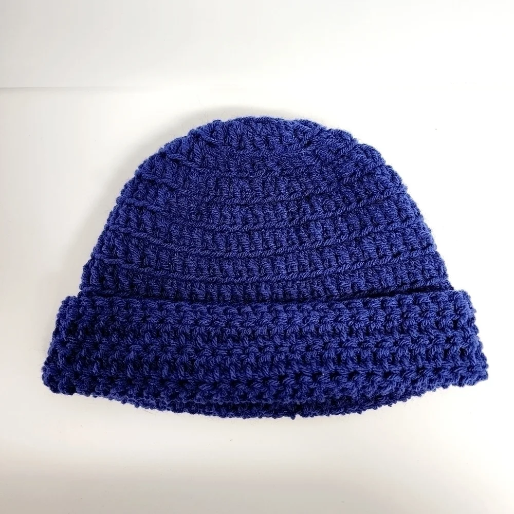 HAND KNITTED BEANIE HAT
